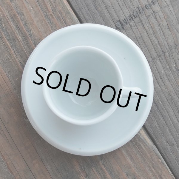 画像2: コーヒーカップと珈琲豆（シンプルな白） (2)